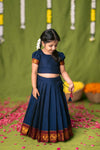 Ezhili Navy Croptop & Skirt mini (Set of 2)