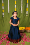 Ezhili Navy Croptop & Skirt mini (Set of 2)