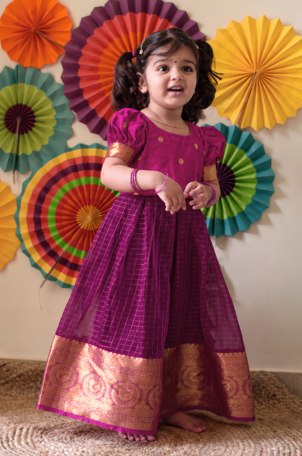 Saatvika magenta mini