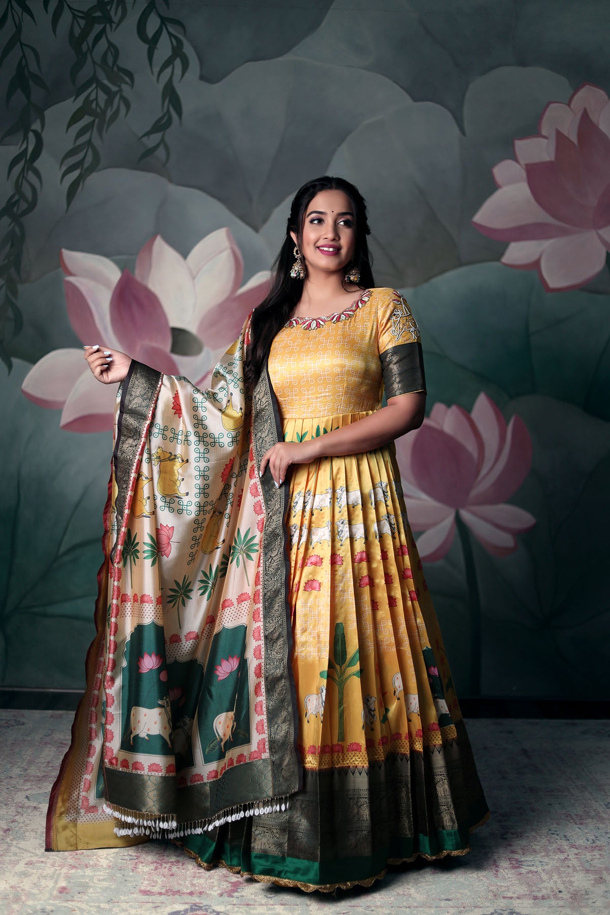 Long Anarkali Dress Online / Shop a Latest Trendy Foil Work Anarkali Gown