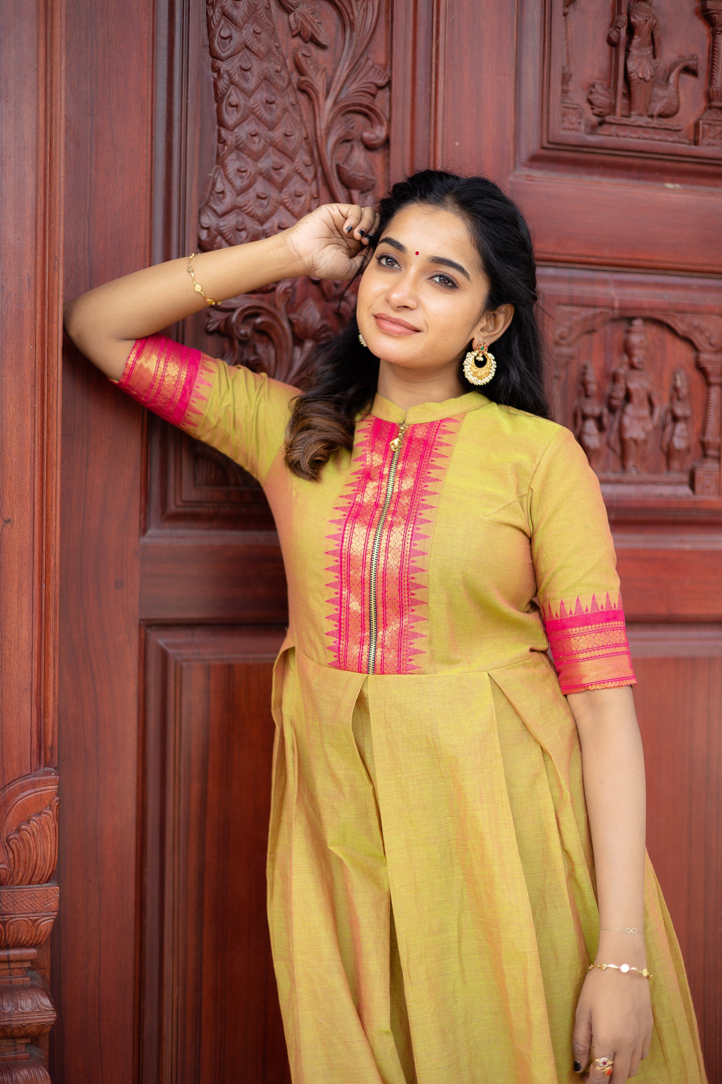 Shivani Greenish Yellow with Pink border Chettinad Cotton