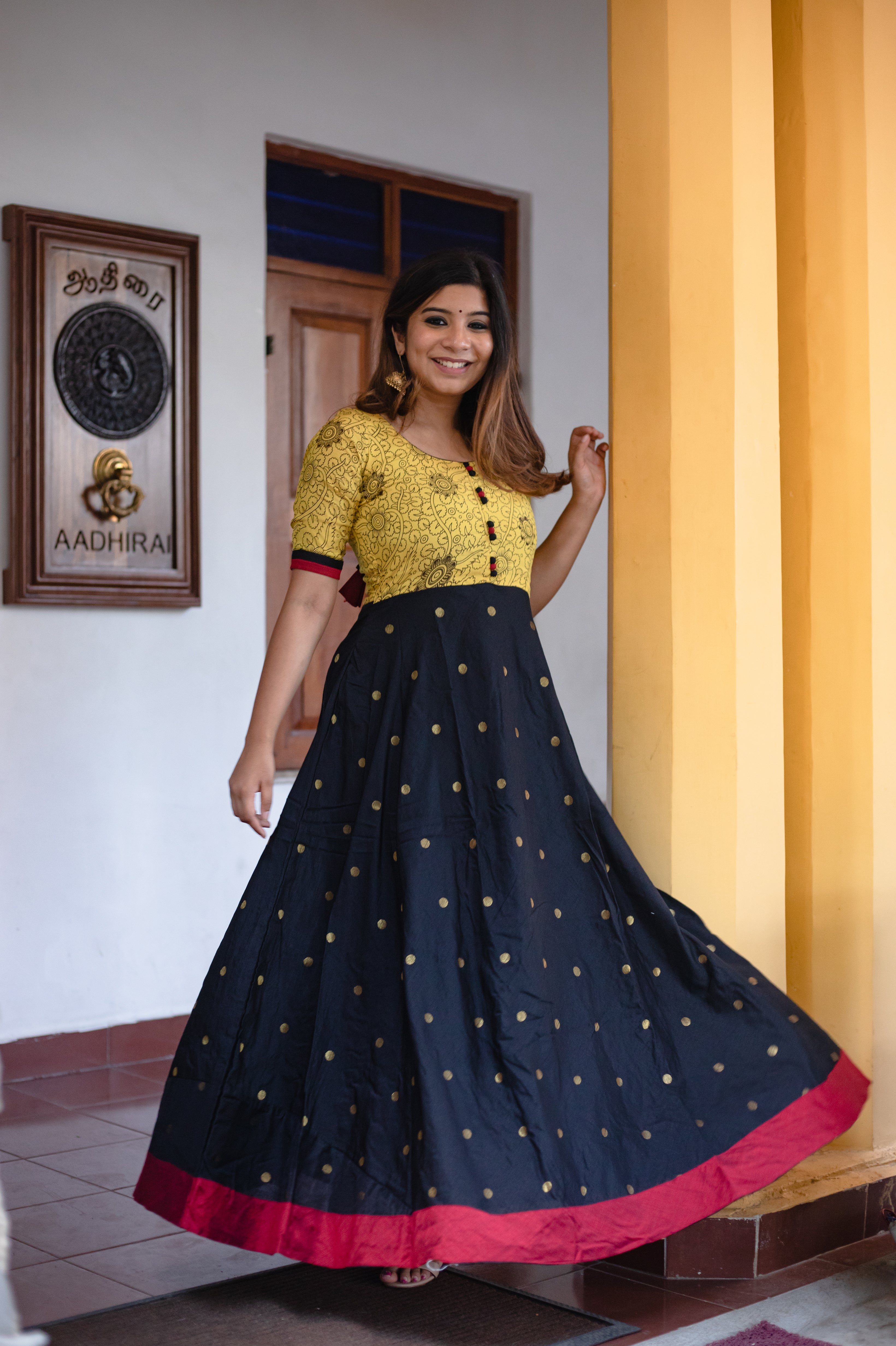 Madurai sungudi sarees | Gowns and combos | Manufacturer and wholesaler | -  YouTube