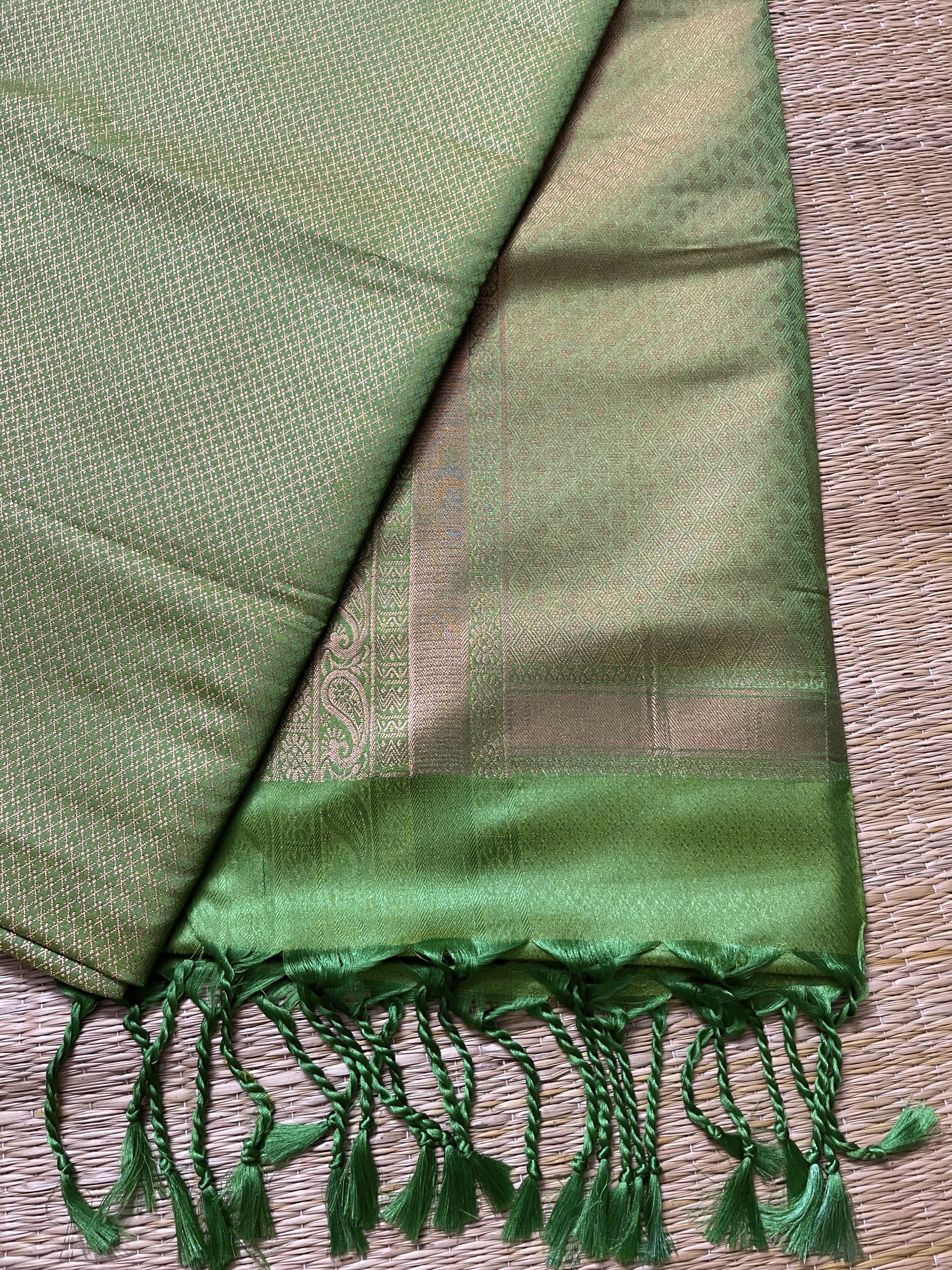 Nila /4/ - Vibrant Green Soft Silk Saree